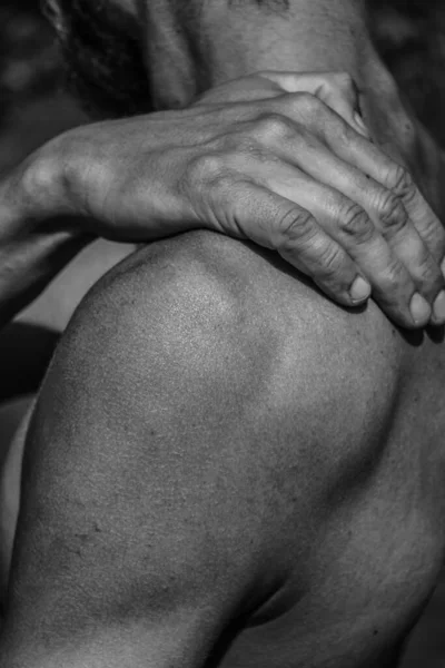 Male Hands Close Black White Image Muscular Man Athletic Body — Stock Photo, Image