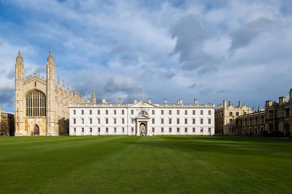 ケンブリッジ、イギリスで有名なキングス カレッジ — ストック写真
