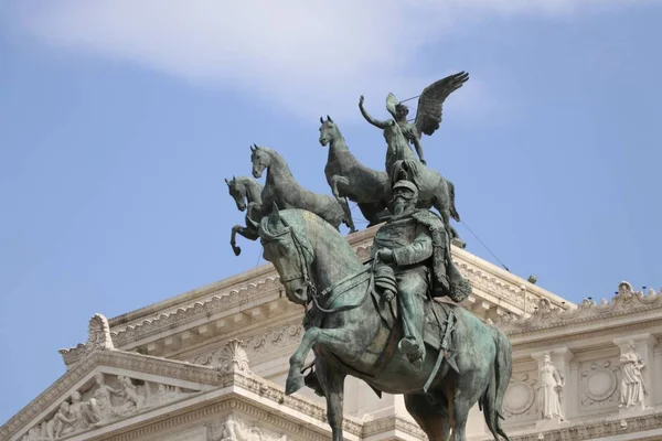 Vittoriano is a monument in honor of the first king of the united Italy, Victor Emanuel II. Located on the Venetian Square in Rome, on the slope of Capitoline Hill. The project was designed by Giuseppe Sacconi in the Empire style of ancient Roman arc