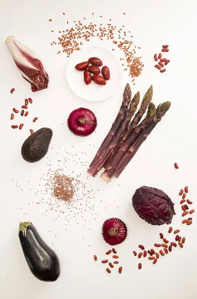 Set Aus Rotem Lila Frischem Bio Gemüse Auf Weißem Hintergrund — Stockfoto