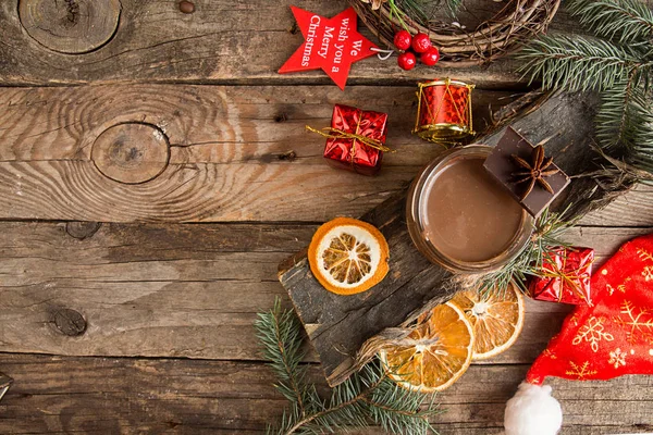 Glas Mit Heißer Schokolade Und Weihnachtsdekorationen Von Oben Betracht Rustikaler — Stockfoto