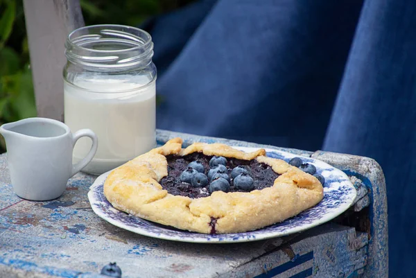 블루 베리와 여름 달콤한 파이 케이크 갈레트 — 스톡 사진