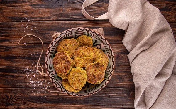 Juicy homemade fried meat and vegetable cutlets with herbs. Turk — Stock Photo, Image
