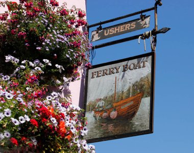 Pub iz Feribot Tekne Inn, Dittisham, Devon, İngiltere