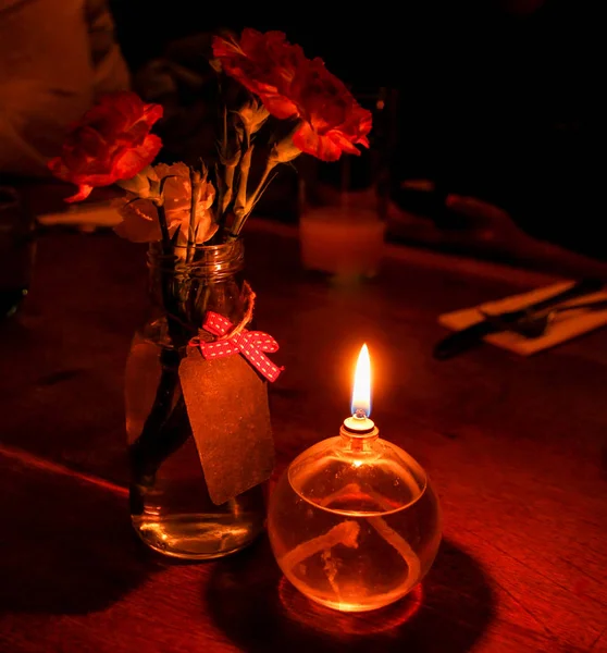 Romantisches Abendessen Bei Kerzenschein — Stockfoto