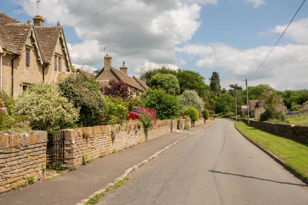 Das Malerische Cotswold Dorf Westonbirt Gloucestershire Vereinigtes Königreich — Stockfoto