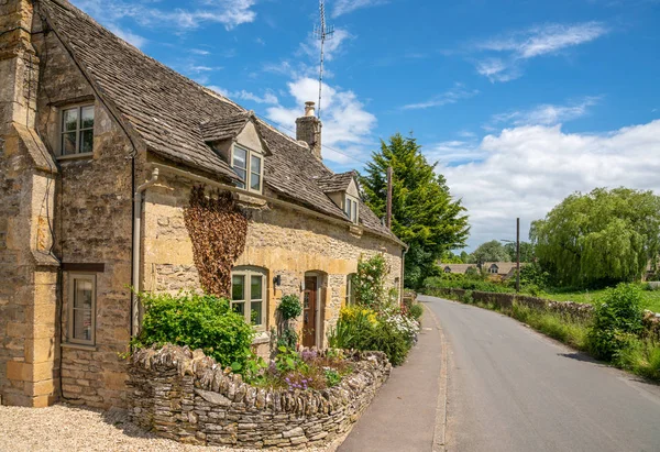 Das Malerische Cotswold Dorf Naunton Gloucestershire Vereinigtes Königreich — Stockfoto