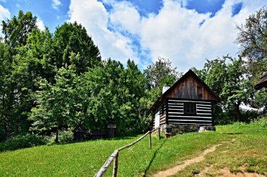 Çek Cumhuriyeti'nde zaman geçmiş nerede durdu, bir resim yer yer