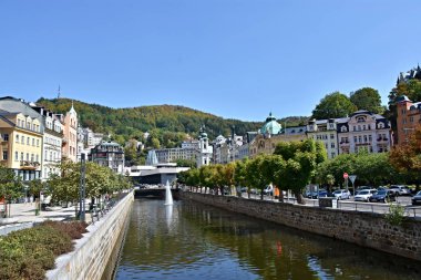 Karlsbad, kaplıca kenti Bohemia, sık sık turist tarafından ziyaret