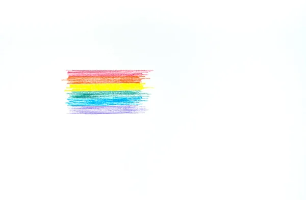 배경에 색연필이 그려져 무지개 텍스트에 오른쪽빈 — 스톡 사진