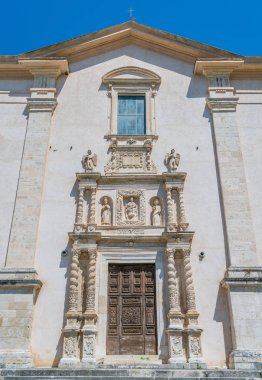 Caramanico Terme, İtalya'nın İtalya Abruzzo bölgesinin Pescara eyaletinde San Nicola Kilisesi.