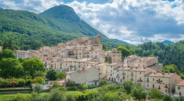 Civitella Alfedena Летний День Провинция Акуила Национальный Парк Абруццо Италия — стоковое фото