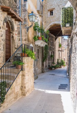 Pacentro, l 'Aquila eyaletinde ortaçağ köyü, Abruzzo, orta Italya.