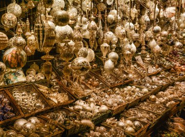 Noel süslemeleri Wien Rathaus Pazar, Avusturya.