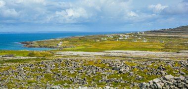 Inishmore, Aran Islands, Irlanda 'da panoramik manzara.