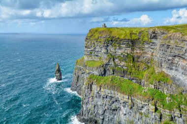 Uçurumlar, Moher, İrlanda, County Clare en popüler turistik doğal görünümünü