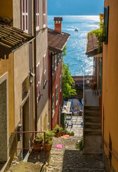 Varenna Doğal Görünürde Bir Güneşli Yaz Öğleden Sonra Como Gölü — Stok fotoğraf