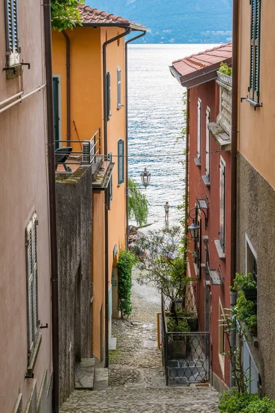 Varenna Doğal Görünürde Bir Güneşli Yaz Öğleden Sonra Como Gölü — Stok fotoğraf