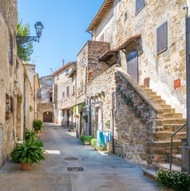 Marta, Bolsena Gölü, Viterbo eyaletinin, Lazio doğal görünürde.