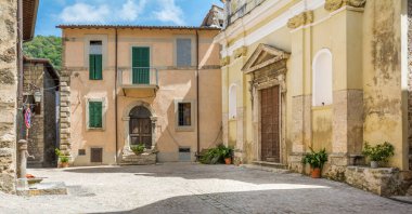 Roviano manzaralı manzara, Roma Metropolitan City yılında Italyan bölgesi Latium, yaklaşık 45 km kuzeydoğusunda Roma 'da bulunan Comune.