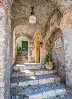 Subiaco eski şehir bir yaz sabahı, Roma, Latium, orta Italya Eyaleti. 