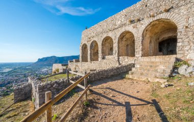 Terracina 'da Jupiter Anxur Tapınağı, Latina Eyaleti, Lazio, orta Italya.