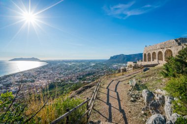 Terracina 'da Jupiter Anxur Tapınağı, Latina Eyaleti, Lazio, orta Italya.