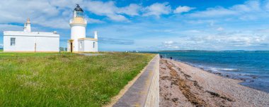 Chanonry Point, Chanonry Ness sonunda, Kara Ada, İskoçya Fortrose ve Rosemarkie arasında Moray Firth içine uzanan arazi bir tükürük.