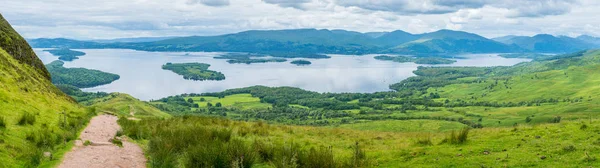 Panoramisk Sevärdhet Från Conic Hill Balmaha Village Östra Stranden Loch — Stockfoto