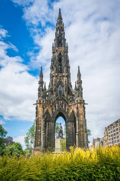 Sir Walter Scott Monument Princes Street Gardens Edinburgh Schotland — Stockfoto