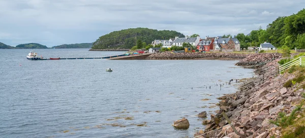 苏格兰西北高地韦斯特罗斯村 Shieldaig 的全景 — 图库照片