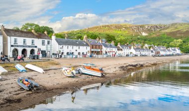 Ullapool yaz öğleden sonra, Ross-Shire köyünde, Iskoç Highlands. 