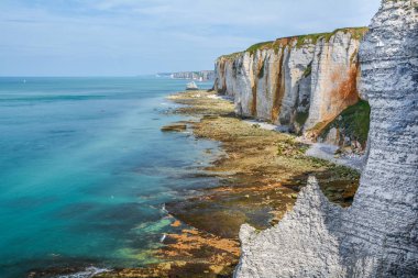 Normandiya, Fransa 'daki Etretat Alabaster kayalıkları.