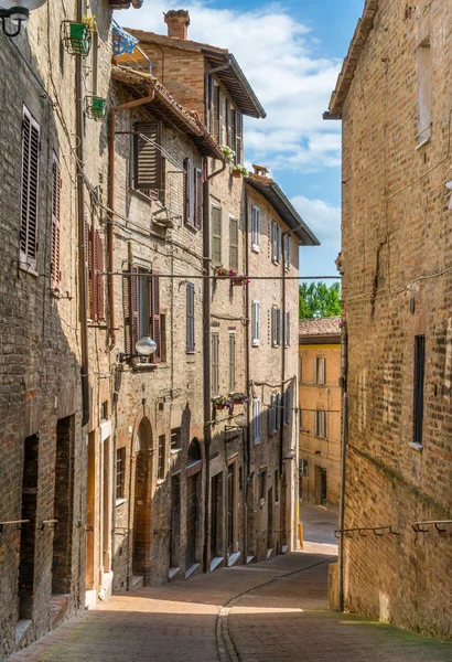 イタリアのマルケ州のウルビーノ 都市と世界遺産にある景色 — ストック写真