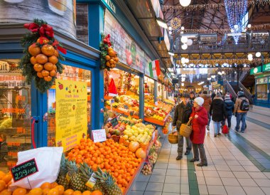 Budapeşte Merkez Pazarı bir Noel sabahı, Aralık-21-2016
