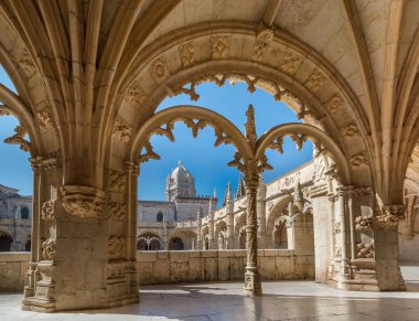 Jeronimos Manastırı 'nda manastır manzarası, Lizbon, Portekiz.