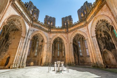 Kusurlu şapeller, Batalha Manastırı, Portekiz.