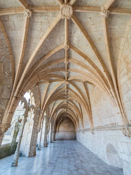 Jeronimos Manastırı 'nda manastır manzarası, Lizbon, Portekiz.