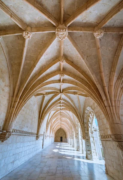 Jeronimos Manastırı 'nda manastır manzarası, Lizbon, Portekiz.