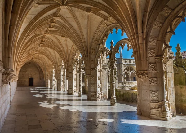 Veduta Del Chiostro Nel Monastero Jeronimos Lisbona Portogallo — Foto Stock