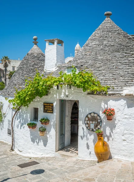 Scenic Sight Alberobello Híres Trulli Falu Puglia Apulia Dél Olaszországban — Stock Fotó