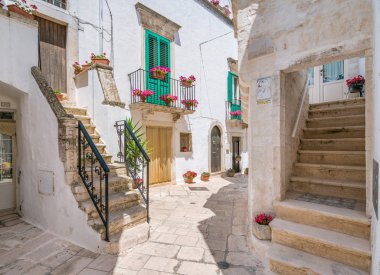 Locorotondo, bari Province, Apulia, Güney Italya manzaralı manzara.
