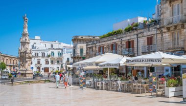 Ostuni, Brindisi ilinin manzaralı manzaralı, Apulia, Italya.