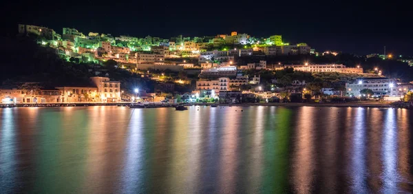 Malerische Nachtansicht Von Peschici Nebel Provinz Apulien Italien — Stockfoto