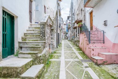 Vico Garganico, Foggia eyaletinde eski kırsal köy, Puglia, Italya manzaralı manzara.