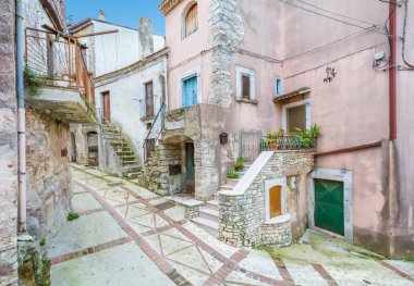 Vico Garganico, Foggia eyaletinde eski kırsal köy, Puglia, Italya manzaralı manzara.