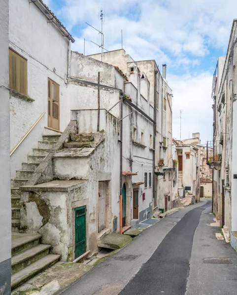 Vico Garganico, Foggia eyaletinde eski kırsal köy, Puglia, Italya manzaralı manzara.