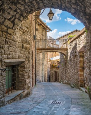 Gubbio'da manzara, Perugia eyaletindeki ortaçağ kasabası, Umbria, orta İtalya.