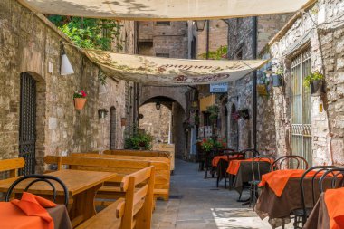 Gubbio'da manzara, Perugia eyaletindeki ortaçağ kasabası, Umbria, orta İtalya.