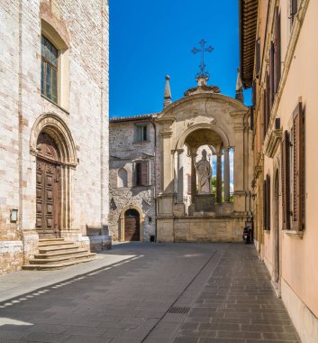 Gubbio'da manzara, Perugia eyaletindeki ortaçağ kasabası, Umbria, orta İtalya.